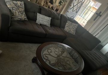 Sofa & ottoman