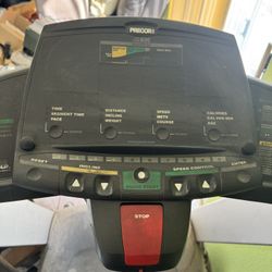 Precor  9.35 Commercial Treadmill 