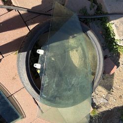 2003 Honda pilot front driver side glass