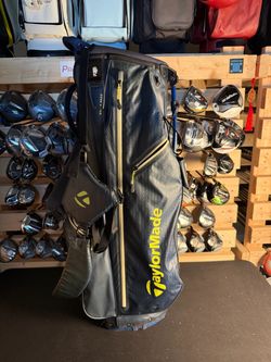 TaylorMade golf bag