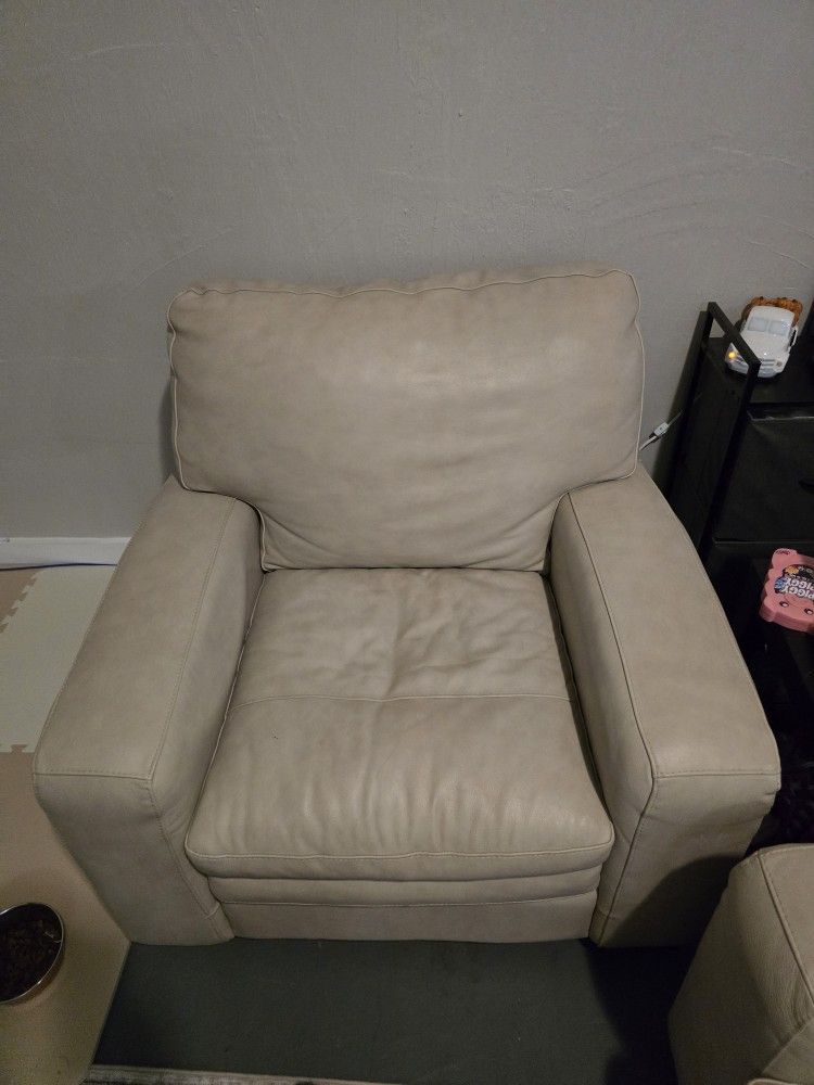 Cream Lather Chair