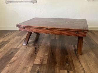 Free solid wood coffee table (extends)
