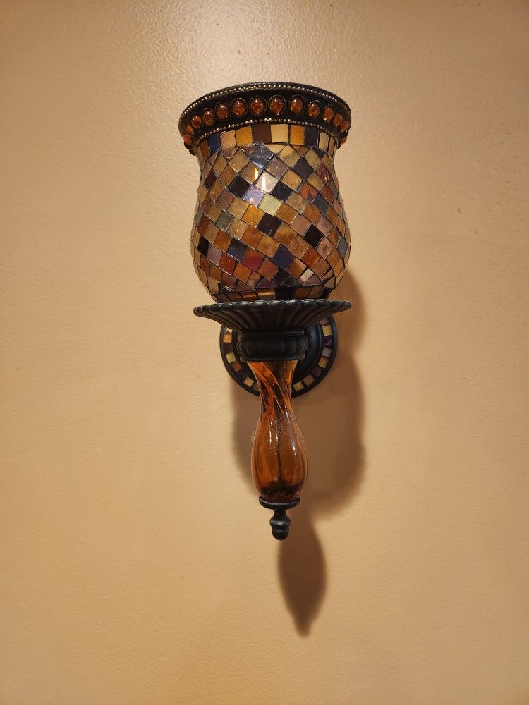  Party Lite. - 2 Wall Sconces And 3 Pillar Candle Holders