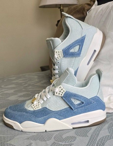 Air JORDAN 4