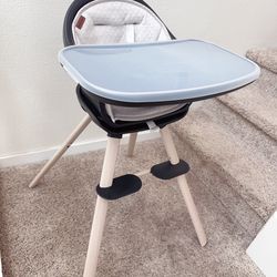 Maxi-Cosi® - Moa 8-in-1 Adjustable Highchair Excellent Condition It Comes Home No Smoke