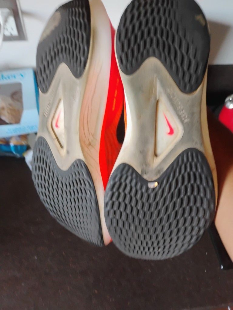 Nikes great condition 100!