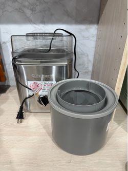 Ice cream maker machine