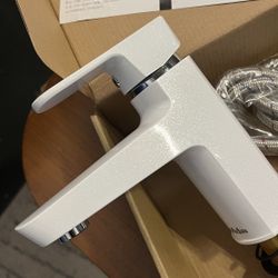 Single Handle Bath Sink Faucet