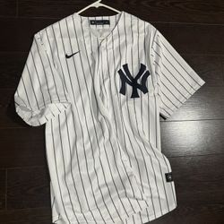 Yankees Mahomes and Miami heat jersey 