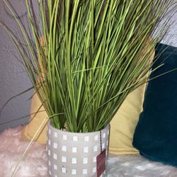 Brand New Faux Fake Three Hands Plant In Grey Pot