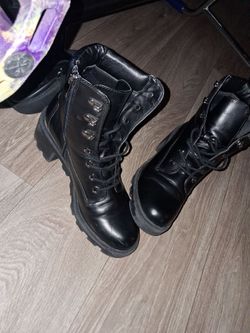 Madden Girl "Dillan" Chunky Platform Boots - Size 9