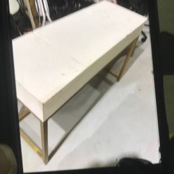 White Vanity Desk 3.5 Ft Long X 2 Ft X2.4 