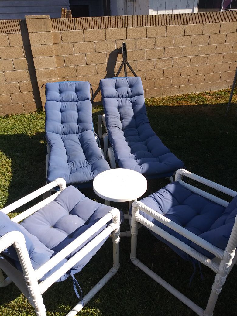Outdoor lounges and chairs