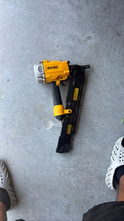 DeWalt Round Head Framing Gun