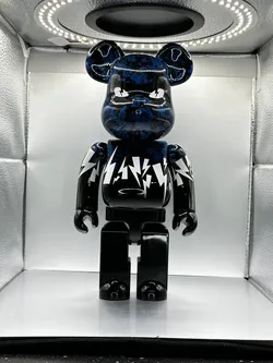 Bearbrick Macau Neil Barrett 400% only