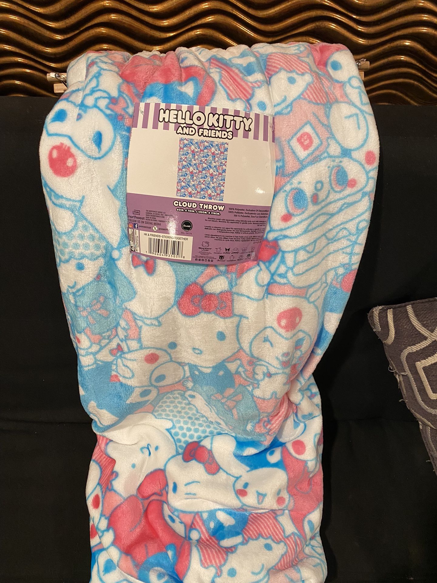 Hello kitty Throw Blanket