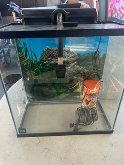 20 gallons fish tank / dresser