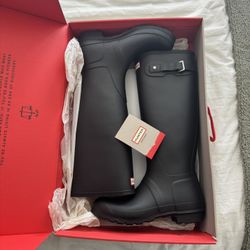 Brand New - Women’s Original Hunter Tall Rain Boots 
