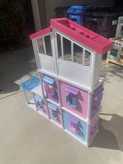 Barbie Dream House