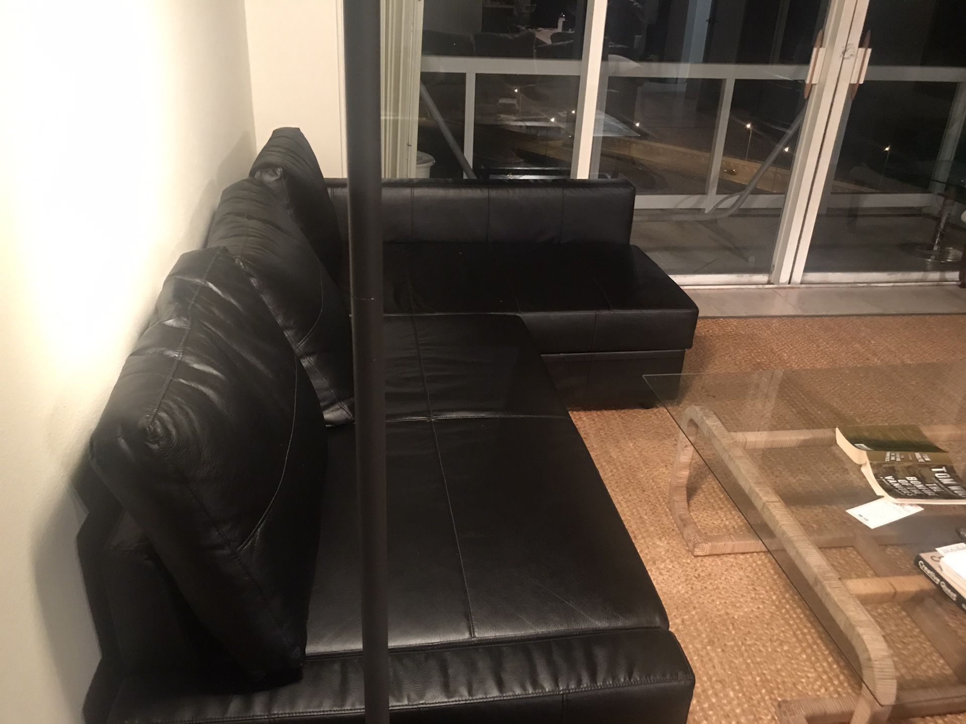 Sofa/Cama! Sleeper sectional,3 seat w/storage, Bomstad black