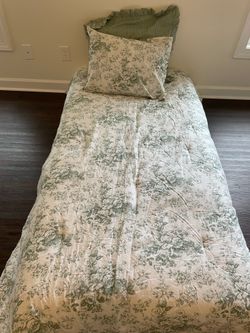 Laura Ashley Double Side Twin Comforter