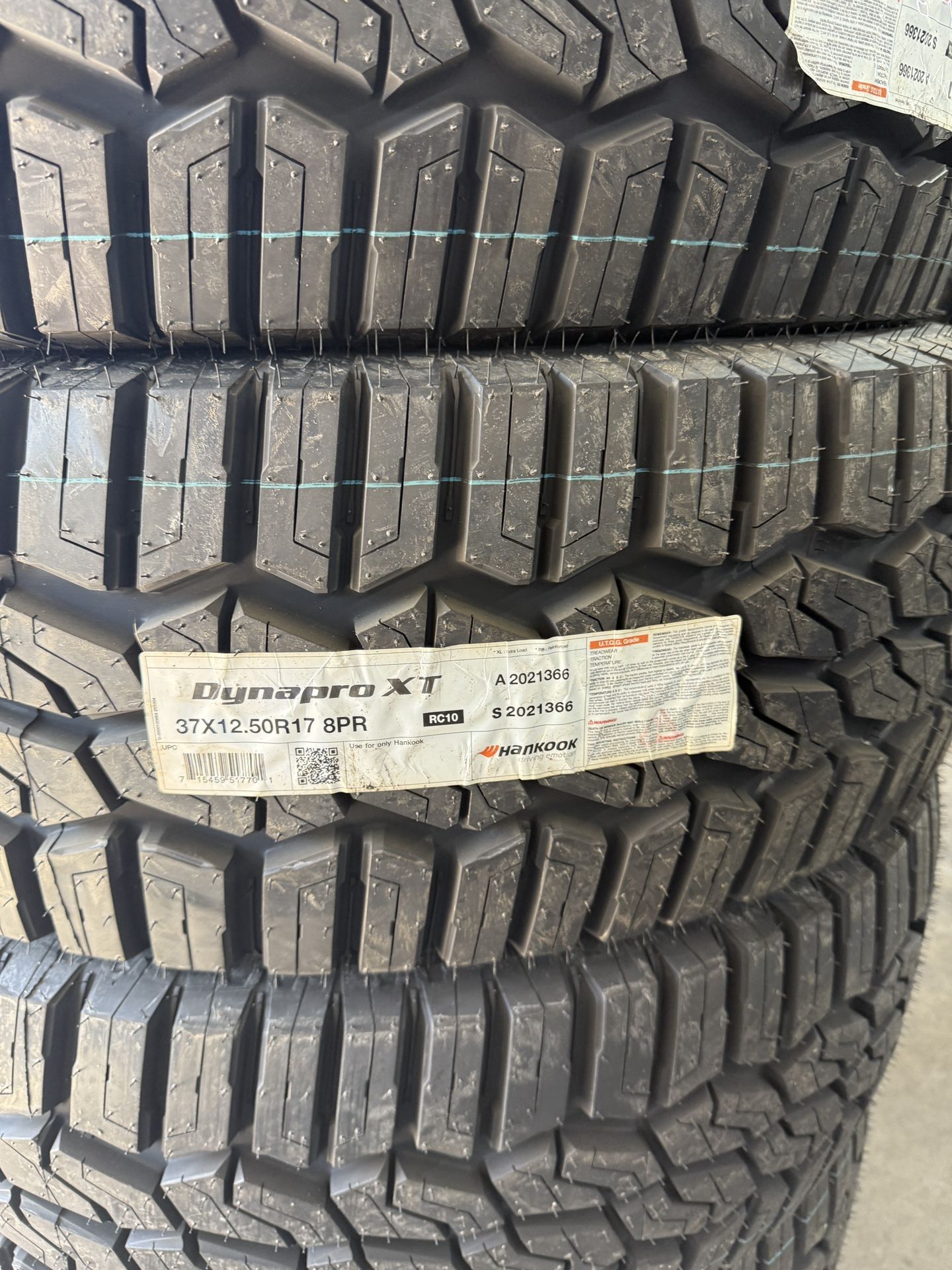 37/1250/17 Hankook Xt