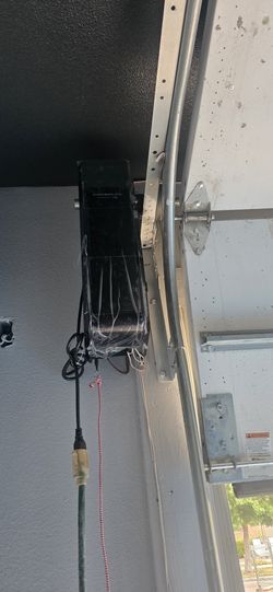 Garage Doors Operadors 