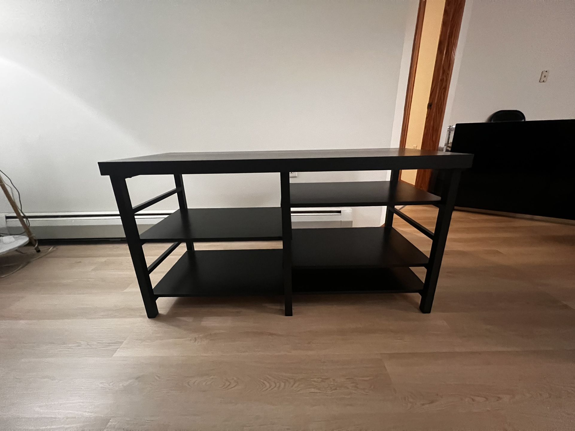 TV Stand Entertainment center w/removable shelves