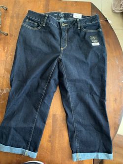 NEW Capri Jean pants