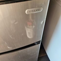 Mini Fridge/ Freezer