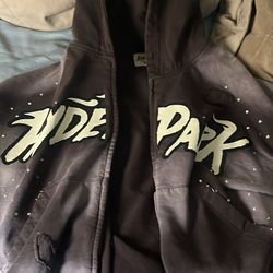 Hyde Park Hoodie Small(run lil big)