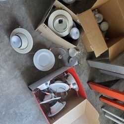Recessed Lights And Bulbs