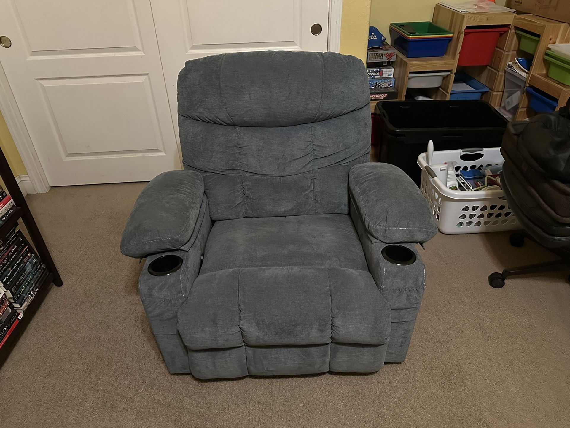 Comfortable recliner