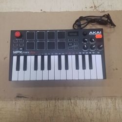 Akai Professional MPK MINI PLAY