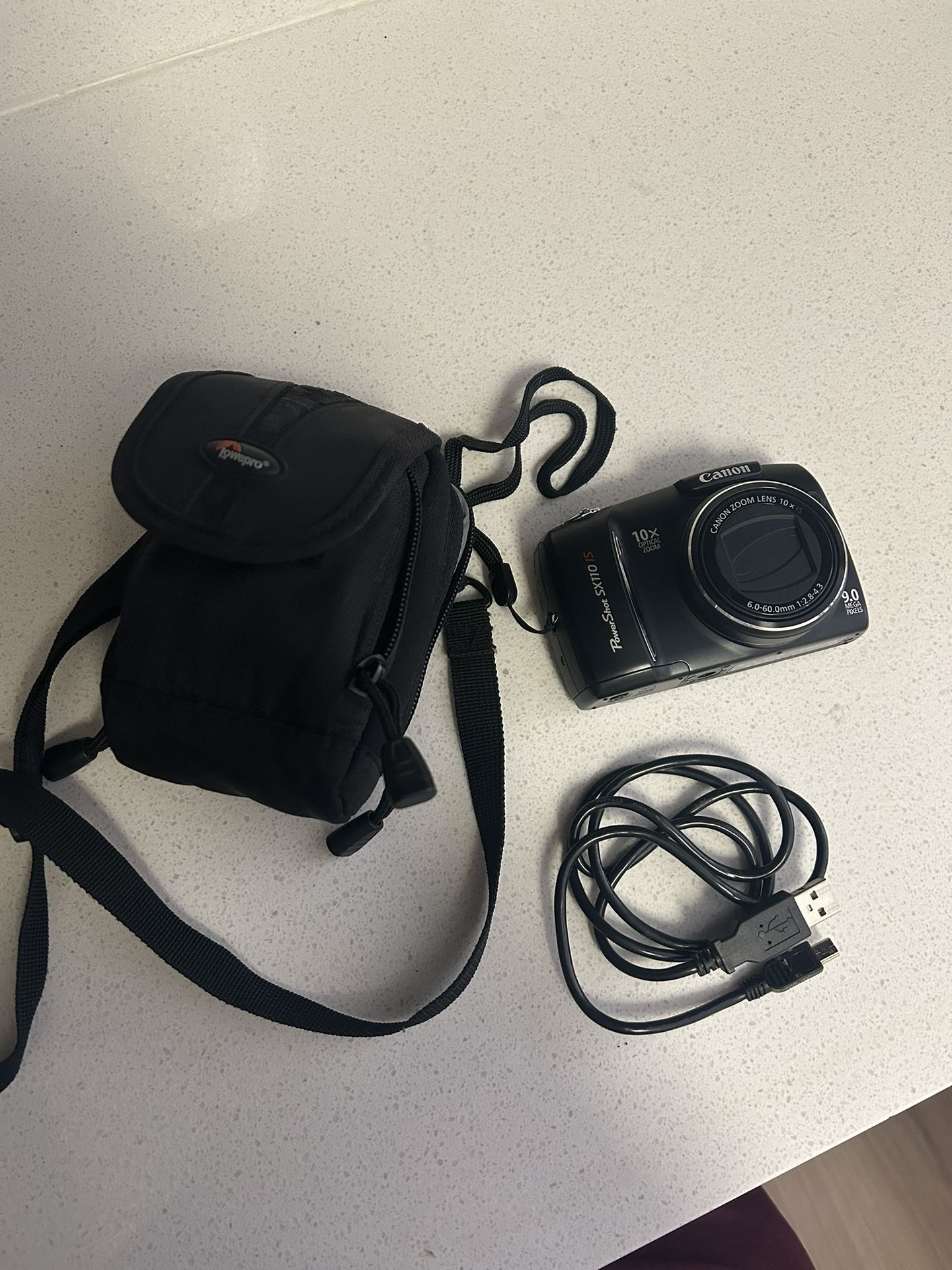 Canon Camera PowerShot SX110 IS with Camera Bag & Cord