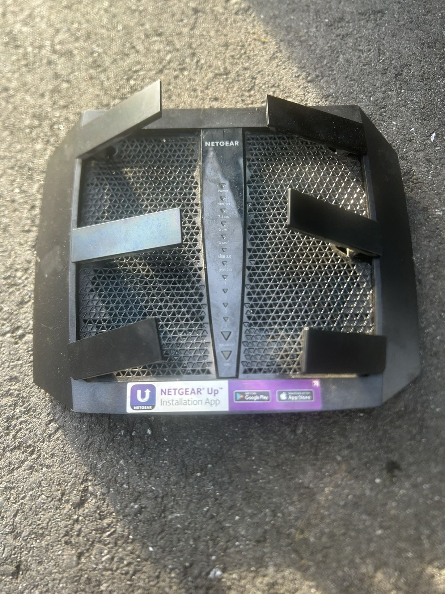 NETGEAR Nighthawk X6S AC4000 Tri-band WiFi Router