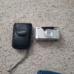 Samsung 35 - 70 mm Fino 70s Camera