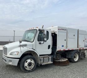 Freightliner Street Sweeper