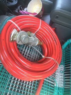 Semi trailer air hose to put air on tires from glandhands