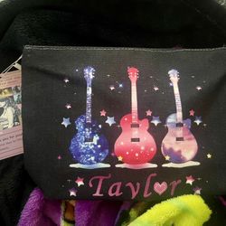 New! Taylor Swift 3 Guitar Make Up Bag 
