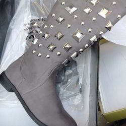 Charcoal Boots With Studs