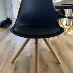 8x Black Modern Dining Chairs
