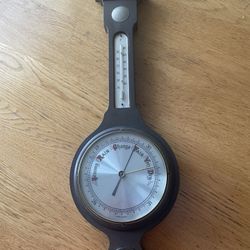 Banjo style barometer