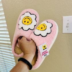 Slippers for Adult Size 5-6 New Condition with Tag
