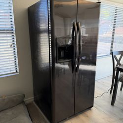 Frigidaire Side-by-Side Refrigerator