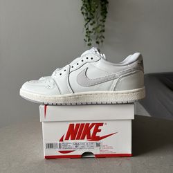 (size 8.5) Nike Air Jordan 1 Low '85 Neutral Grey )