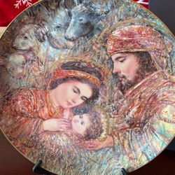 Edna Hi bel Nativity Decorative Plate