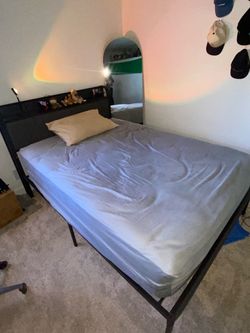 Metal/Wood full size bed frame