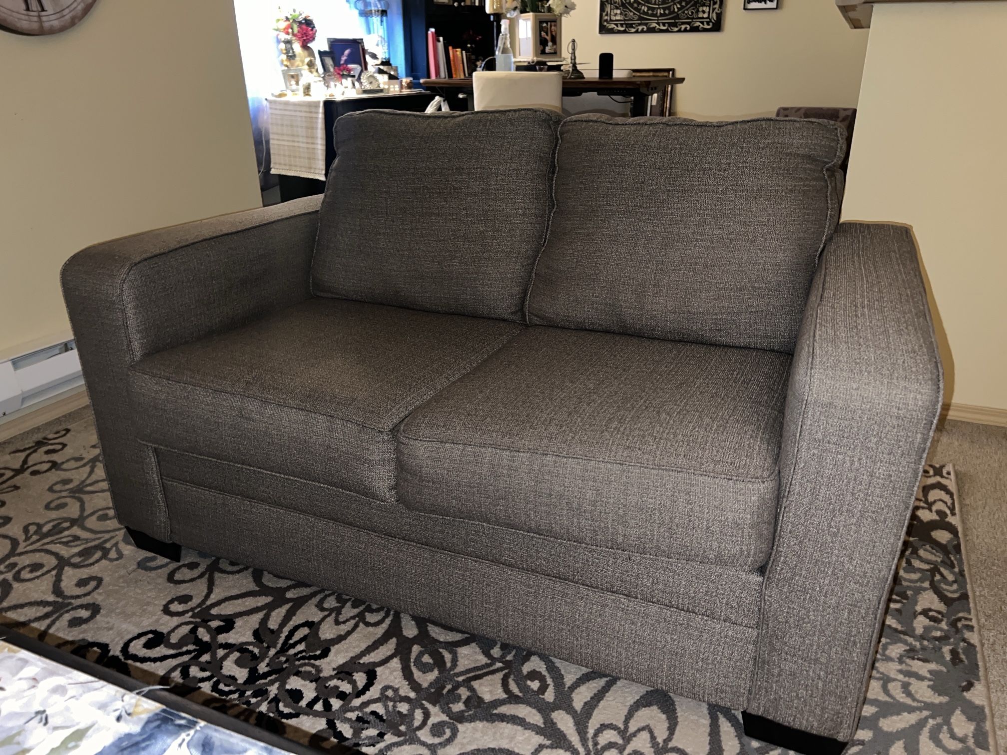 FREE LOVESEAT