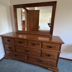 Solid Wood Queen Bedroom Set
